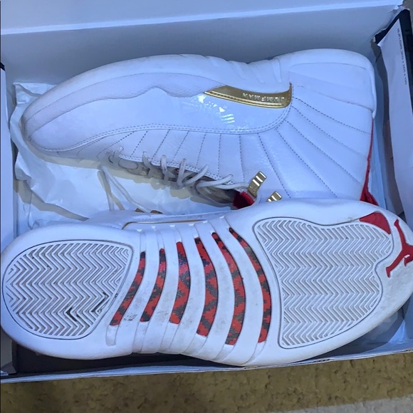 Jordan 12 FIBA size 12 - Picture 2 of 4